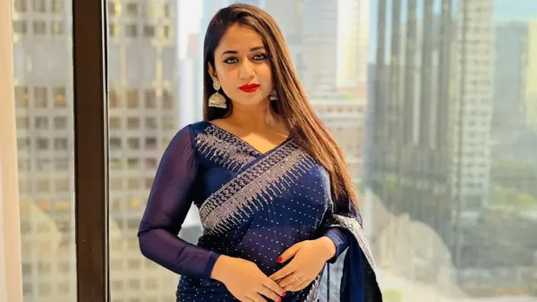 মা হলেন ফারিয়া শাহরিন