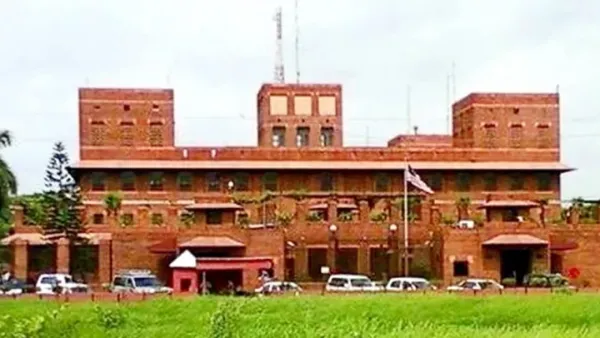 ঢাকায় মার্কিন দূতাবাস কার্যক্রম বন্ধ