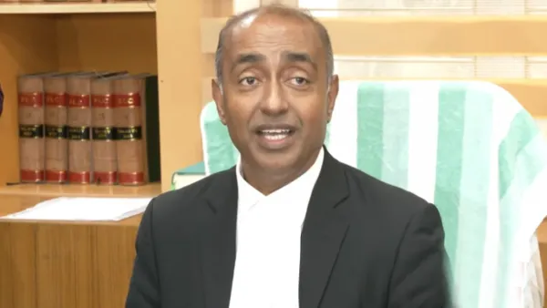 ‘রাজপথ থেকে প্রধান বিচারপতি, পৃথিবীর ইতিহাসে বিরল ঘটনা’