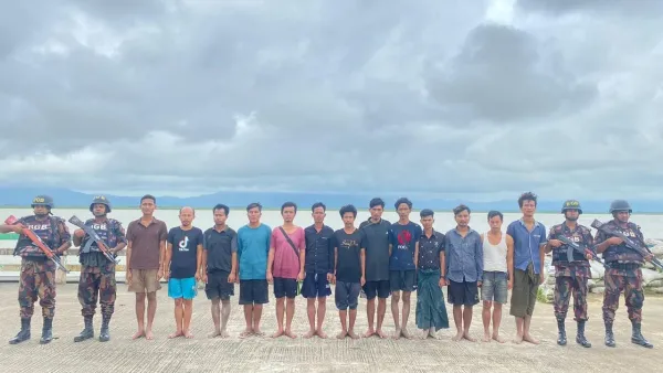 মিয়ানমার থেকে পালিয়ে এলেন ১৩ বিজিপি সদস্য