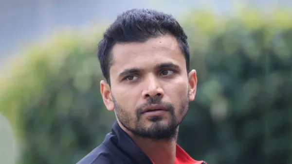 কোথায় আছেন মাশরাফি, নিজেই জানালেন