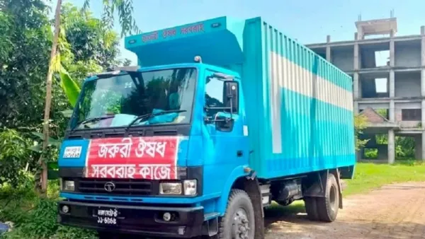 বেক্সিমকোর গাড়ি থেকে ইয়াবা উদ্ধার করল শিক্ষার্থীরা