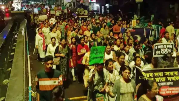 আরজি কর কাণ্ড: প্রতিবাদে মধ্যরাতে সড়কে নারীরা