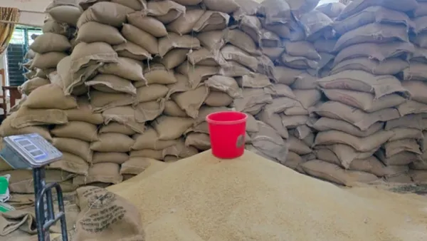 ইউপি চেয়ারম্যানের বিরুদ্ধে চাল আত্মসাতের অভিযোগ