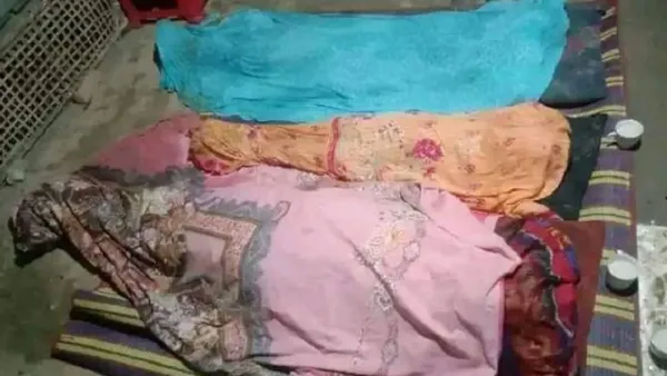 কক্সবাজারে পাহাড় ধসে একই পরিবারের ৩ জনের মৃত্যু