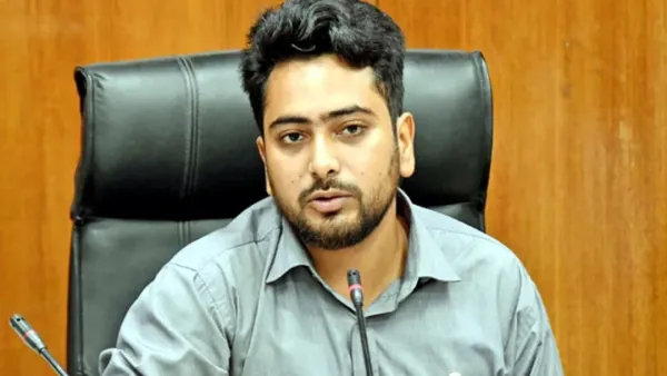 সেন্সর বোর্ড পুনর্গঠন, যা বললেন তথ্য উপদেষ্টা