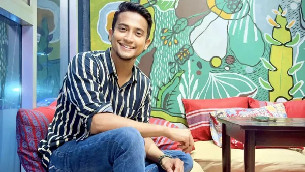 এবার স্বাধীনতা নিয়ে গাইলেন তাসরিফ খান