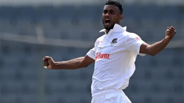 শরিফুল-হাসানের তোপে লণ্ডভণ্ড পাকিস্তানের টপ অর্ডার