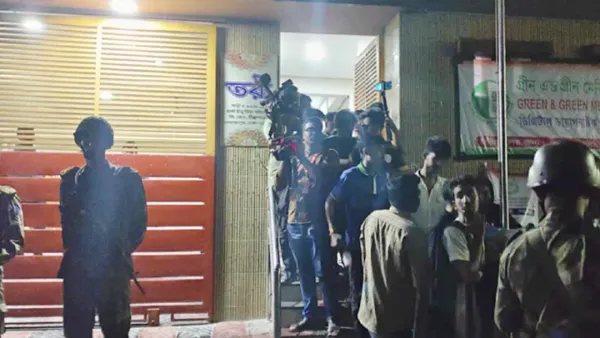 মোহাম্মদপুরে জাহাঙ্গীর কবির নানকের বাসায় অভিযান