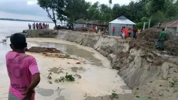 ভাঙন আতঙ্কে তিস্তা পাড়ের মানুষ