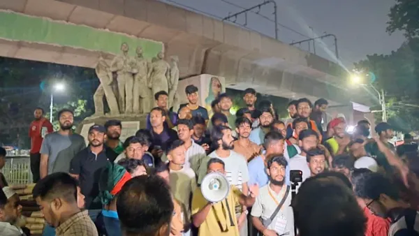 নাহিদ-সারজিস-হাসনাতকে ছাড়াতে সচিবালয়ে যাচ্ছেন শিক্ষার্থীরা