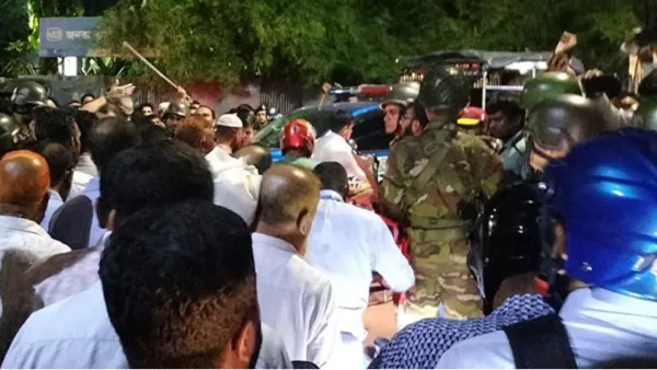 ১১ ঘণ্টা পর মুক্ত হলেন সচিবালয়ের কর্মকর্তা-কর্মচারীরা