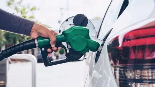 জ্বালানি তেলের দাম কমানোর উদ্যোগ