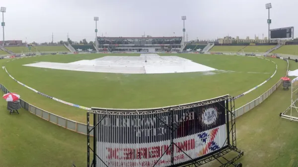রাওয়ালপিন্ডিতে বৃষ্টি, টসে বিলম্ব