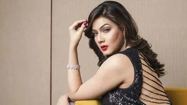 চিন্তিত মাহিয়া মাহি