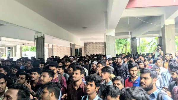 রুয়েট শিক্ষক সিদ্ধার্থ সংকর সাহার বহিষ্কার দাবি