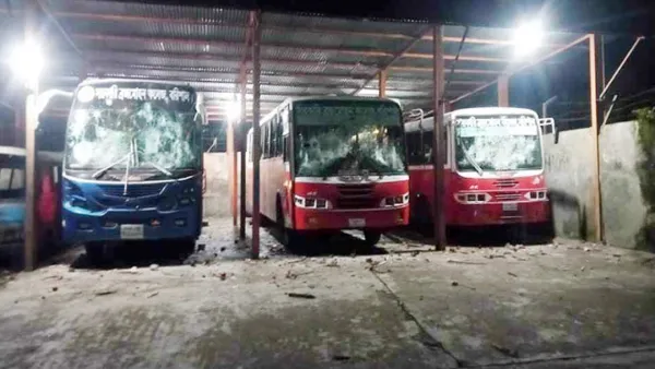 মধ্যরাতে উত্তপ্ত ববি ও বিএম কলেজ, দফায় দফায় রক্তক্ষয়ী সংঘর্ষ