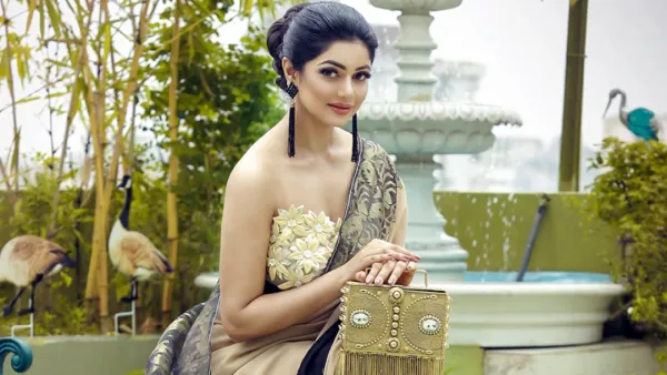 ‘দেহব্যবসার চাঞ্চল্যকর তথ্য ফাঁস’র খবরে হুমকি দিলেন সোহানা সাবা