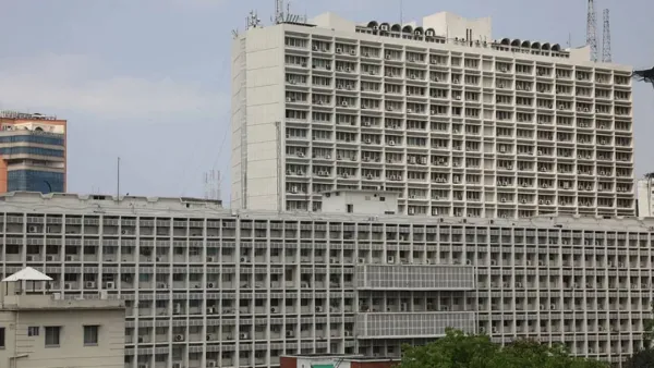 ডিসি হতে না পেরে সচিবালয়ে হট্টগোল