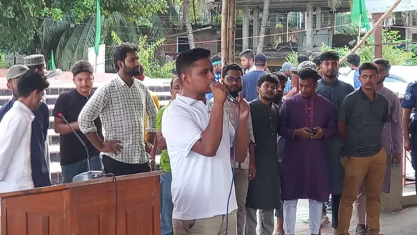 ছাত্র-জনতার আকাঙ্ক্ষা পূরণ করতে না পারলে পদত্যাগ করেন