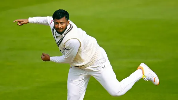 সাকিবের বিধ্বংসী বোলিংয়ে জয় দেখছে তার দল