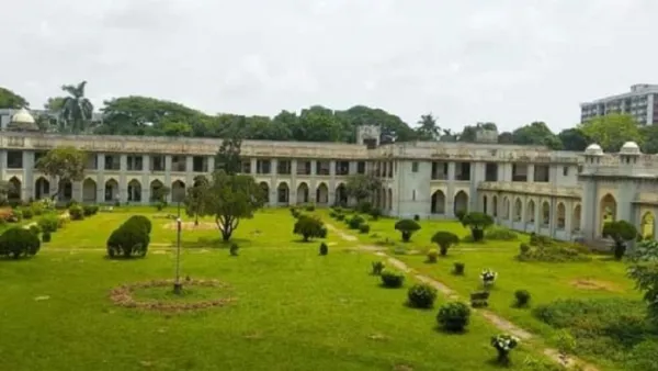 ঢাবির সলিমুল্লাহ হলে ২০ বছর মাইকে আজান হয়নি কেন, জানা গেল