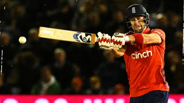 লিভিংস্টোন দাপটে অস্ট্রেলিয়ান পাহাড় টপকে সমতায় ইংল্যান্ড