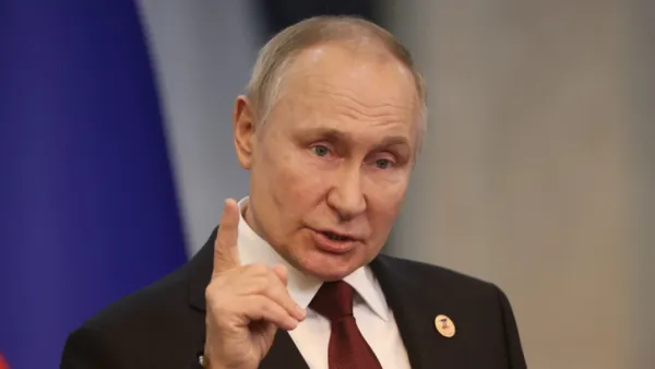 ড্রোন উৎপাদন ১০ গুণ বাড়ানোর নির্দেশ দিলেন পুতিন