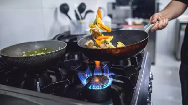 গ্যাসের রান্না হতে পারে হাঁপানি বাড়ার কারণ