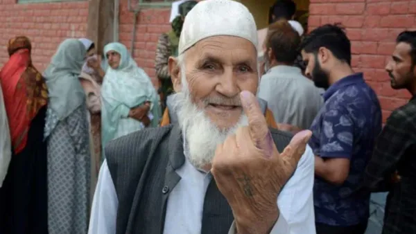 জম্মু-কাশ্মীরে শেষ দফার ভোট চলছে