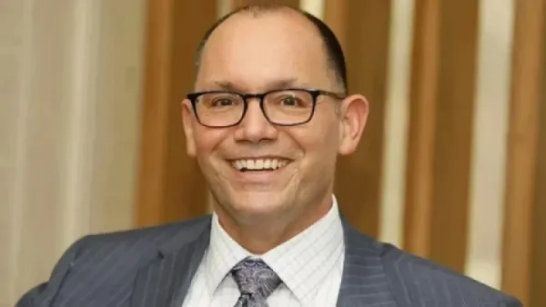 যে প্রতিষ্ঠানের উপদেষ্টা হলেন পিটার হাস