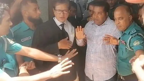 বরিশালের ৯ কাউন্সিলরসহ ২১ আওয়ামীলীগ নেতা কারাগারে