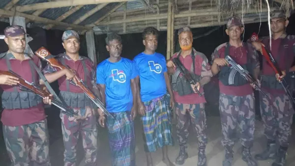 দুই ভারতীয়কে আটক করল বিজিবি