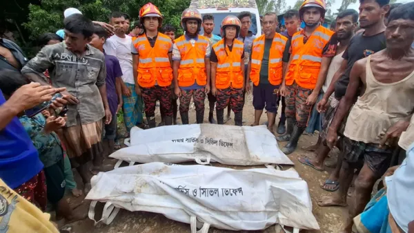 ঝরনায় সেলফি তুলতে গিয়ে পড়ে মারা গেলেন দুই বন্ধু