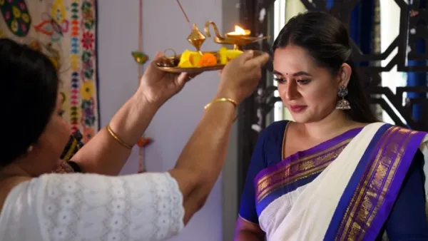 পূজায় ‘বিসর্জনে অর্জন’