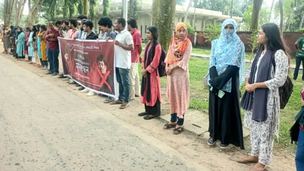 ছবি আঁকা নিয়ে রাবি শিক্ষককে চ্যালেঞ্জ শিক্ষার্থীদের