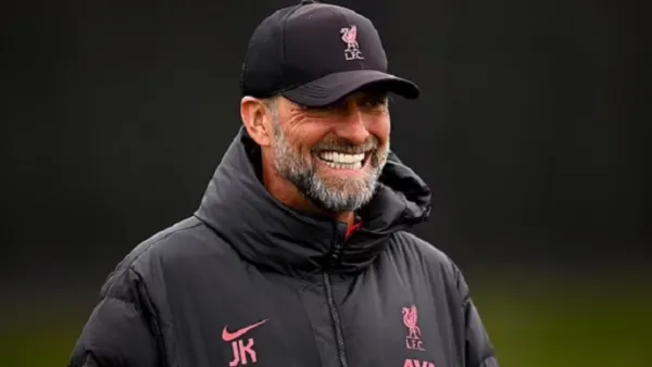 ভিন্ন ভূমিকায় ফুটবলে ফিরলেন ক্লপ