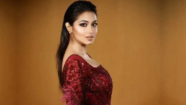 ফারিন জানতে চান, আপনি কোন দলের?