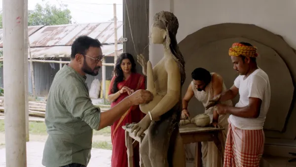 প্রতিমা গড়ার কারিগর সংকট নিয়ে নাটক