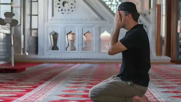 নামাজ না পড়ার কঠিন শাস্তি