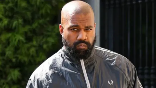 শাশুড়িকে আপত্তিকর প্রস্তাব দিলেন মার্কিন গায়ক