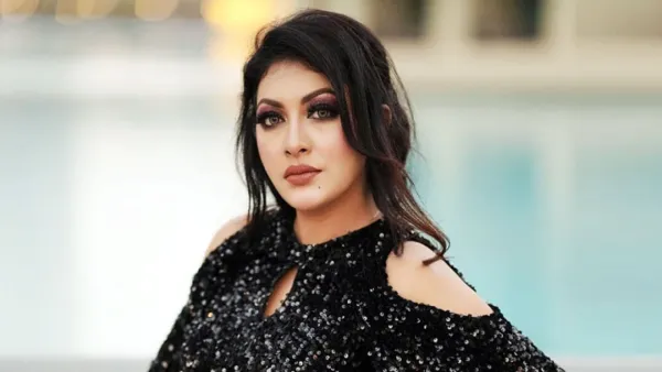 বিয়ে করার জন্য ধার্মিক ছেলে খুঁজছেন অভিনেত্রী প্রিয়াঙ্কা