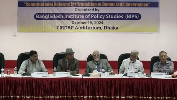 নিজের সিদ্ধান্তে তত্ত্বাবধায়ক বাতিল করেন শেখ হাসিনা: বিচারপতি মতিন