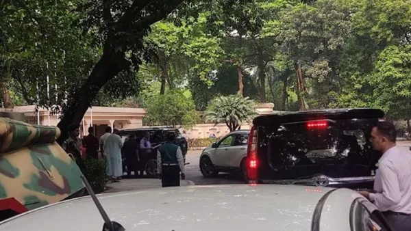 সংলাপে অংশ নিতে কামাল হোসেনের নেতৃত্বে যমুনায় গণফোরাম