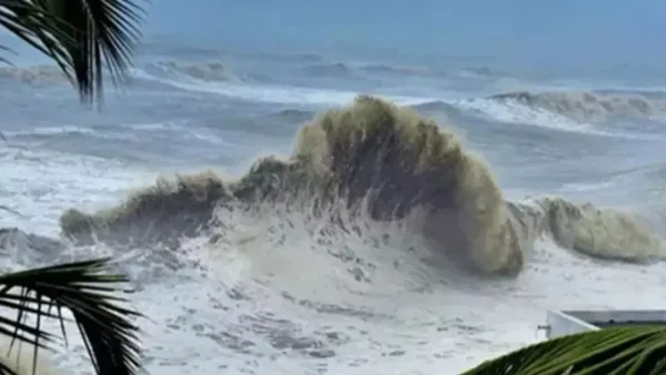 ধেয়ে আসছে ‘ডানা’, আঘাত হানতে পারে বৃহস্পতিবার