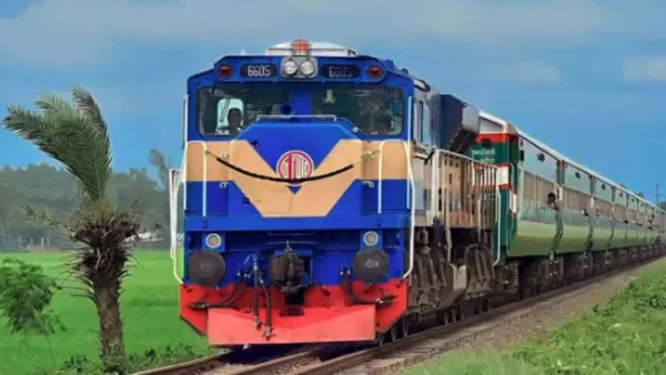 ১১ ঘণ্টা পর খুলনার সঙ্গে ট্রেন চলাচল স্বাভাবিক