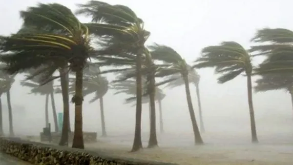 রাতে ঝড় হতে পারে ১৮ জেলায়