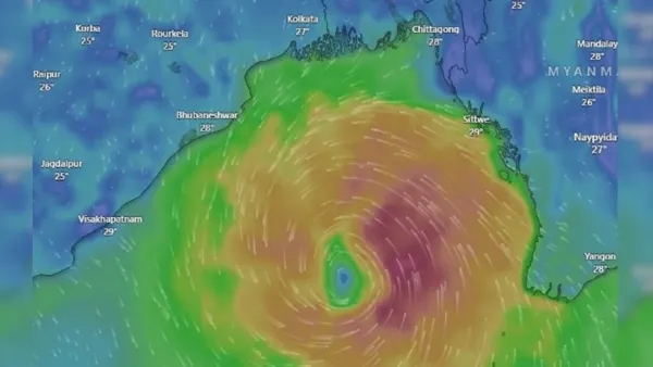 শক্তি বাড়িয়ে প্রবল ঘূর্ণিঝড় ‘দানা’