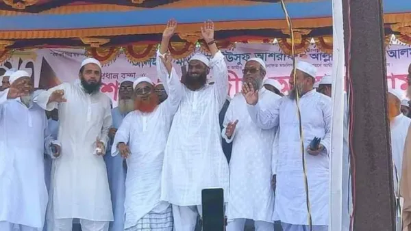 হাসিনাসহ দোসরদের বিচার নিয়ে নমনীয় হলে সংগ্রাম চলবে: মামুনুল হক