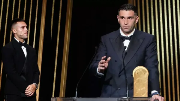 ফের সেরা গোলকিপার মার্টিনেজ